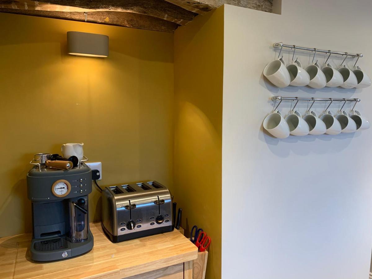 Min-Y-Fford Sleeps 6 Plus Pet Newport  Exteriér fotografie