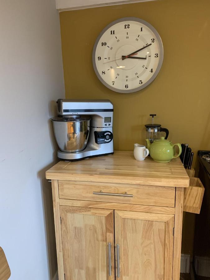 Min-Y-Fford Sleeps 6 Plus Pet Newport  Exteriér fotografie